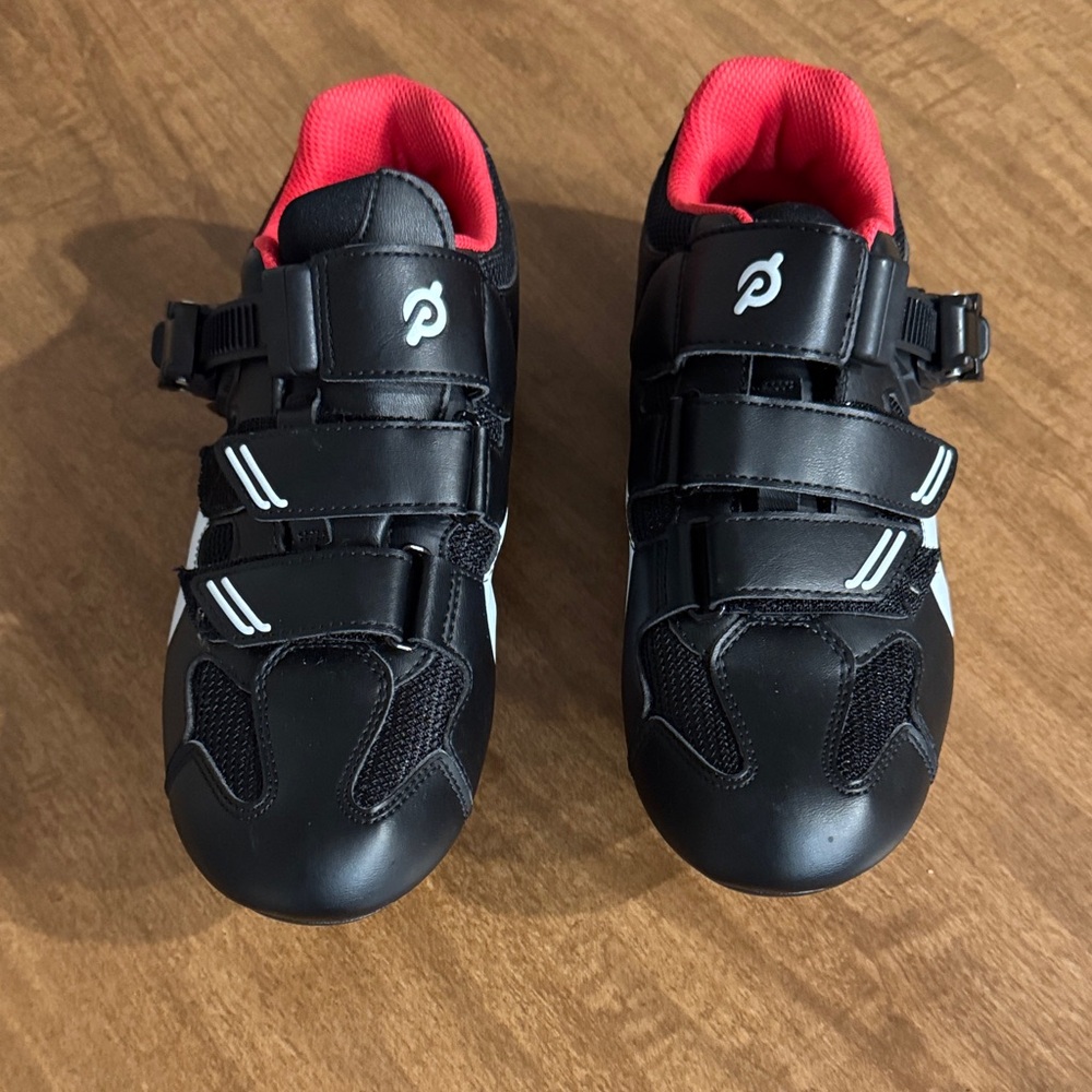 Peloton Black and Red Women's Cycling Shoes size 7 (size 38)